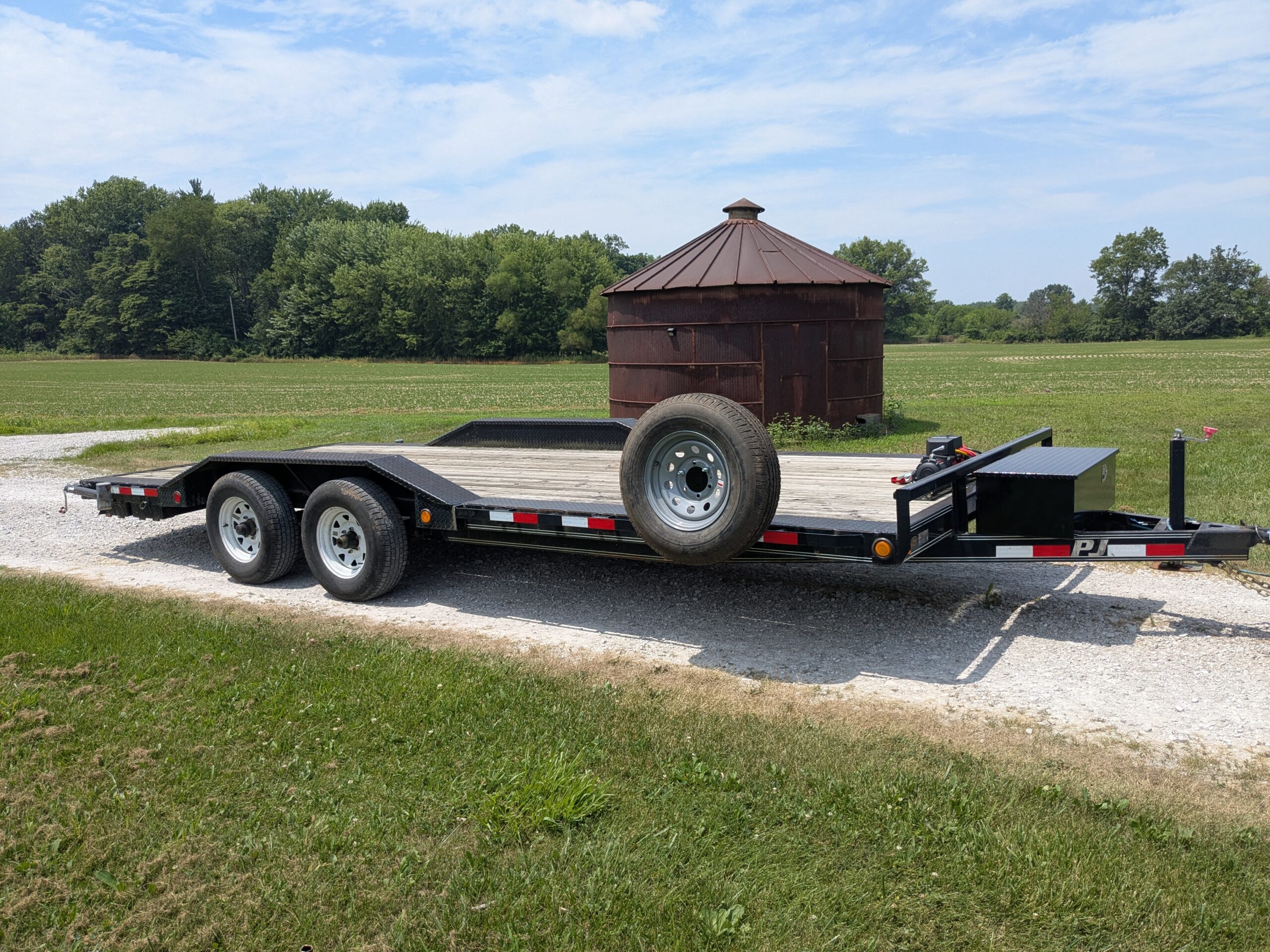 20’ Car Hauler Trailer w/ Winch